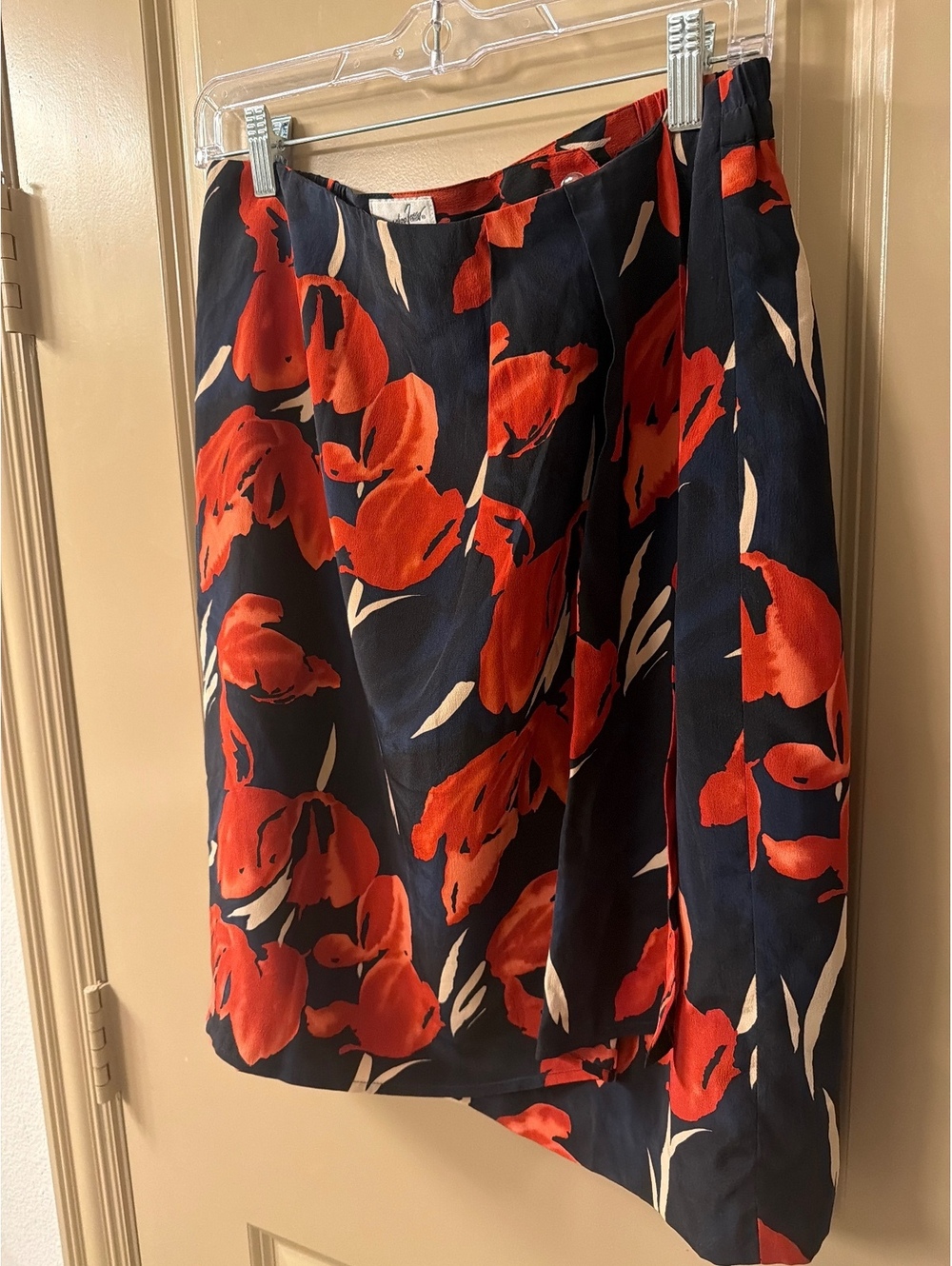 Women's Floral Print A-Line Skirt with Red and Navy Blue Pattern